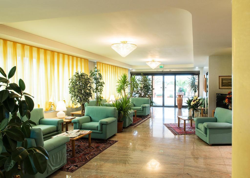 Hotel Torresi Potenza Picena Exterior foto